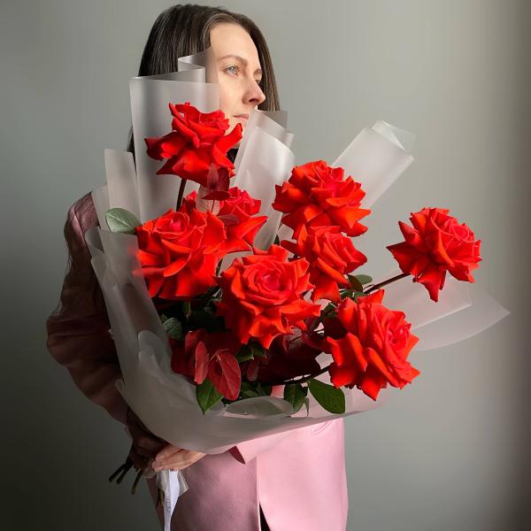 Букет 9 красных роз 