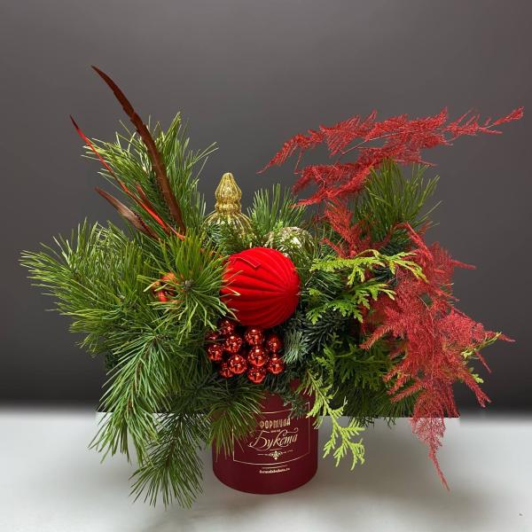 Букет из натуральной ели "Бархатная Хвоя"