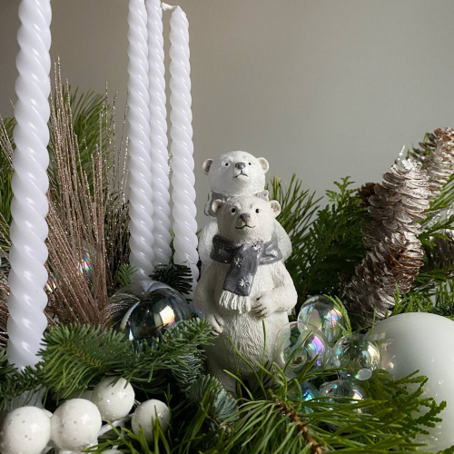 Композиция из натуральной ели "Снежные мишки"