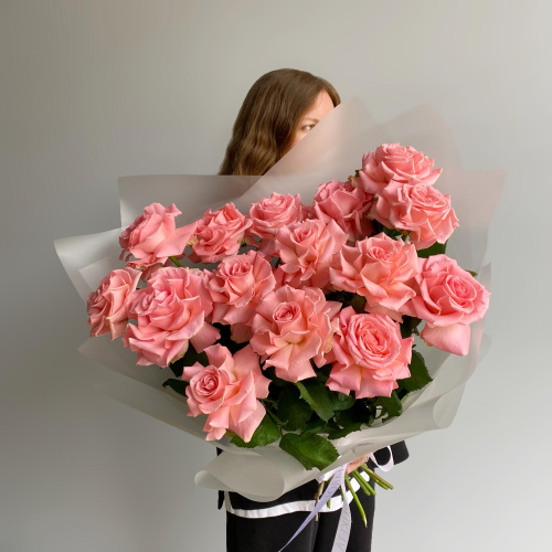 Букет из 15 французских розовых роз